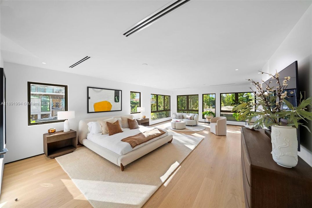 For Sale: $5,750,000 (4 beds, 3 baths, 3281 Square Feet)