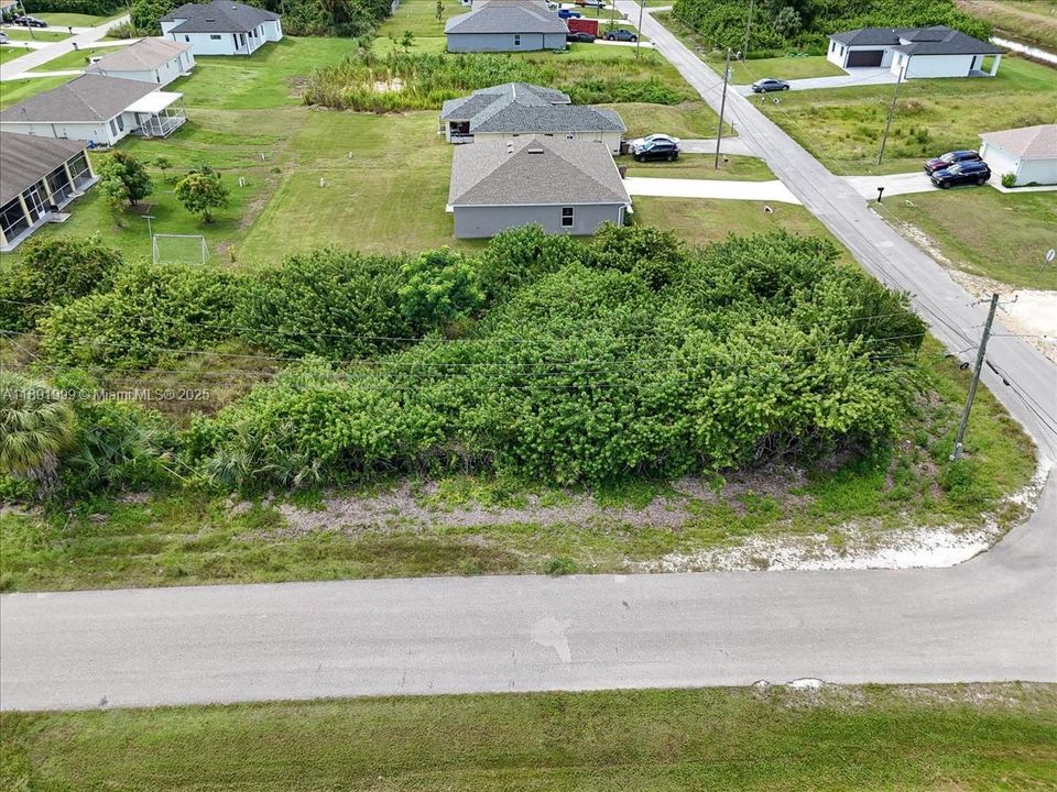 На продажу: $44,600 (0.25 acres)