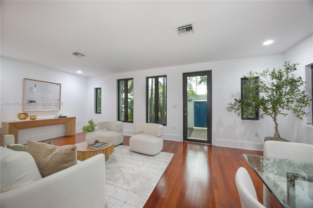 Active With Contract: $1,399,000 (3 beds, 2 baths, 1890 Square Feet)