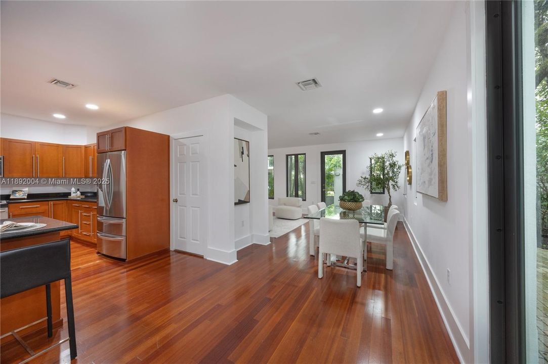 Active With Contract: $1,399,000 (3 beds, 2 baths, 1890 Square Feet)