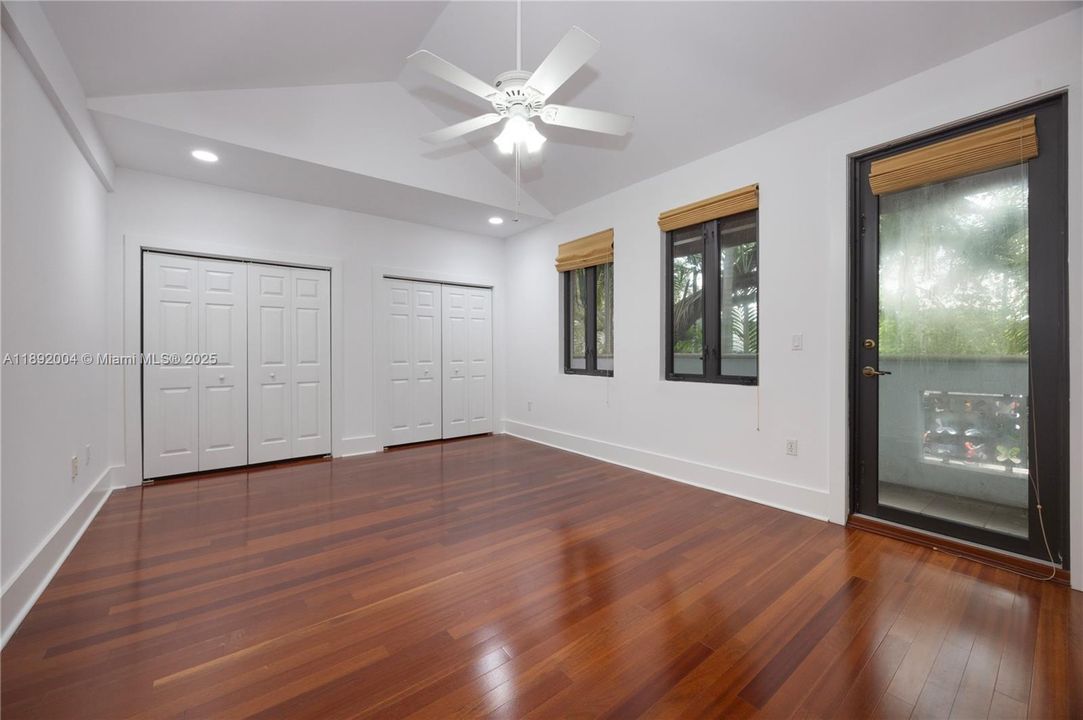 Active With Contract: $1,399,000 (3 beds, 2 baths, 1890 Square Feet)