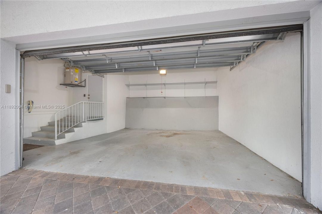 Active With Contract: $1,399,000 (3 beds, 2 baths, 1890 Square Feet)