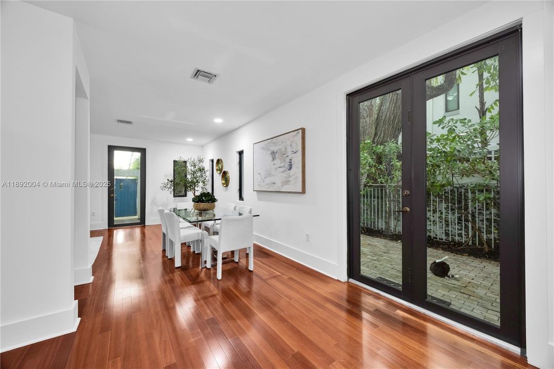 Active With Contract: $1,399,000 (3 beds, 2 baths, 1890 Square Feet)