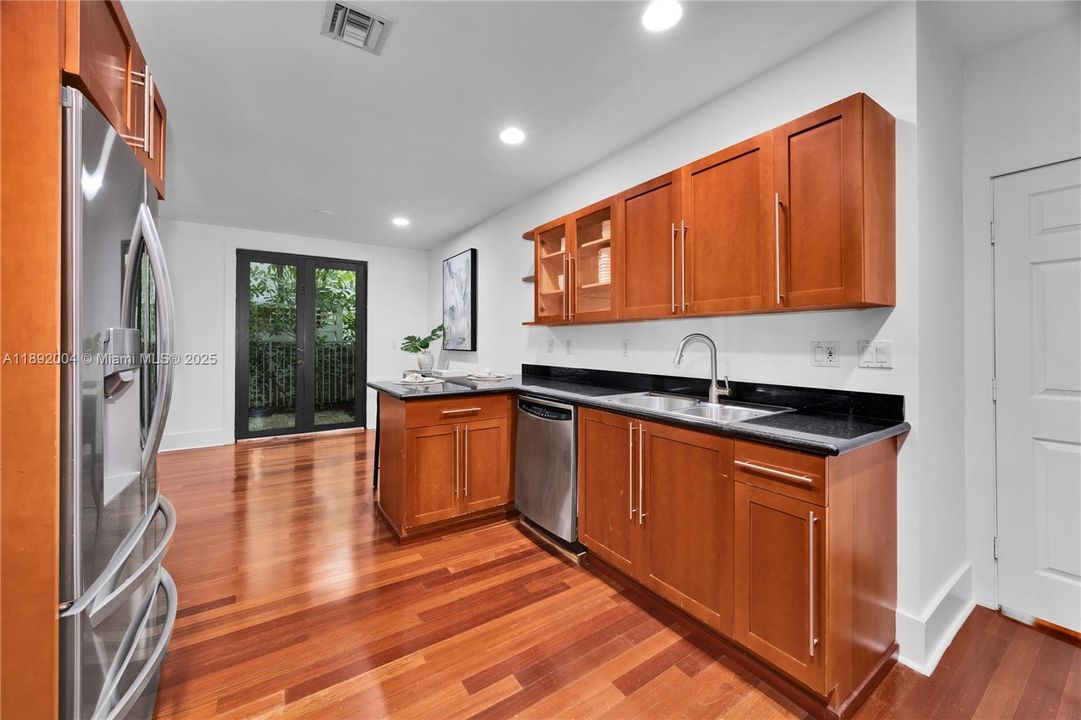 Active With Contract: $1,399,000 (3 beds, 2 baths, 1890 Square Feet)