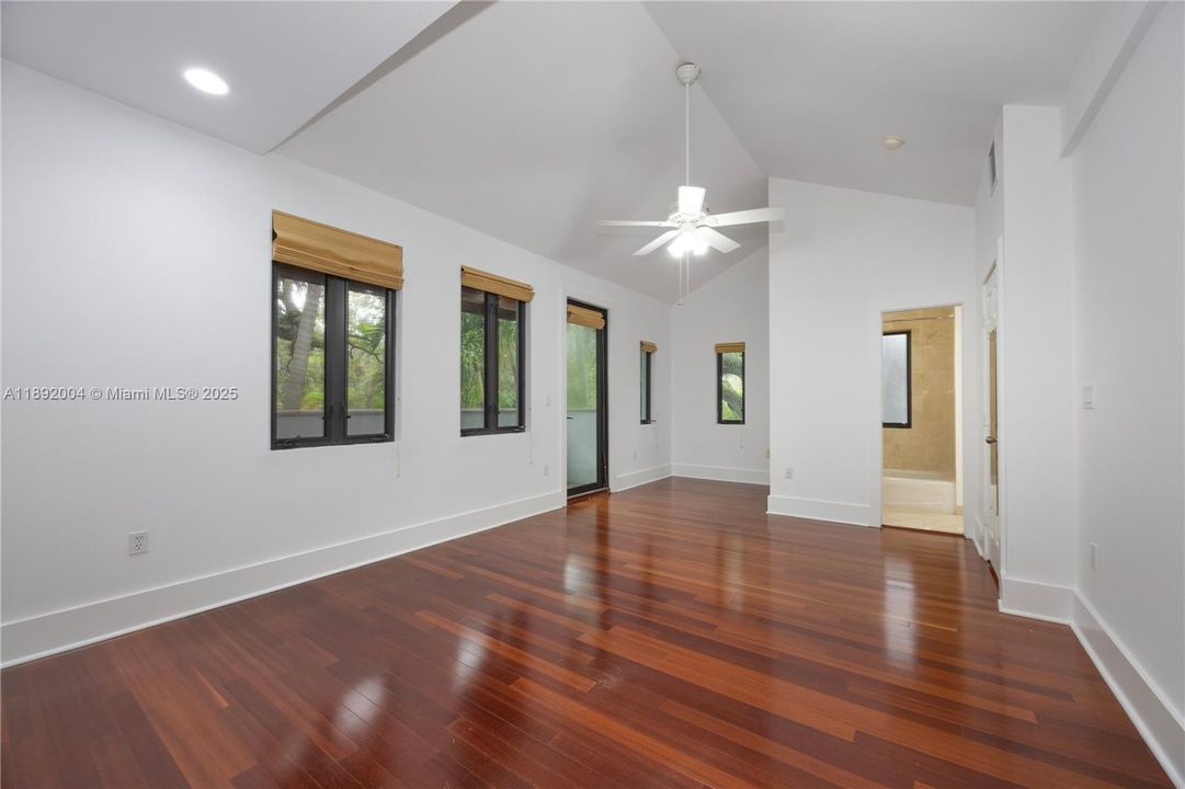 Active With Contract: $1,399,000 (3 beds, 2 baths, 1890 Square Feet)