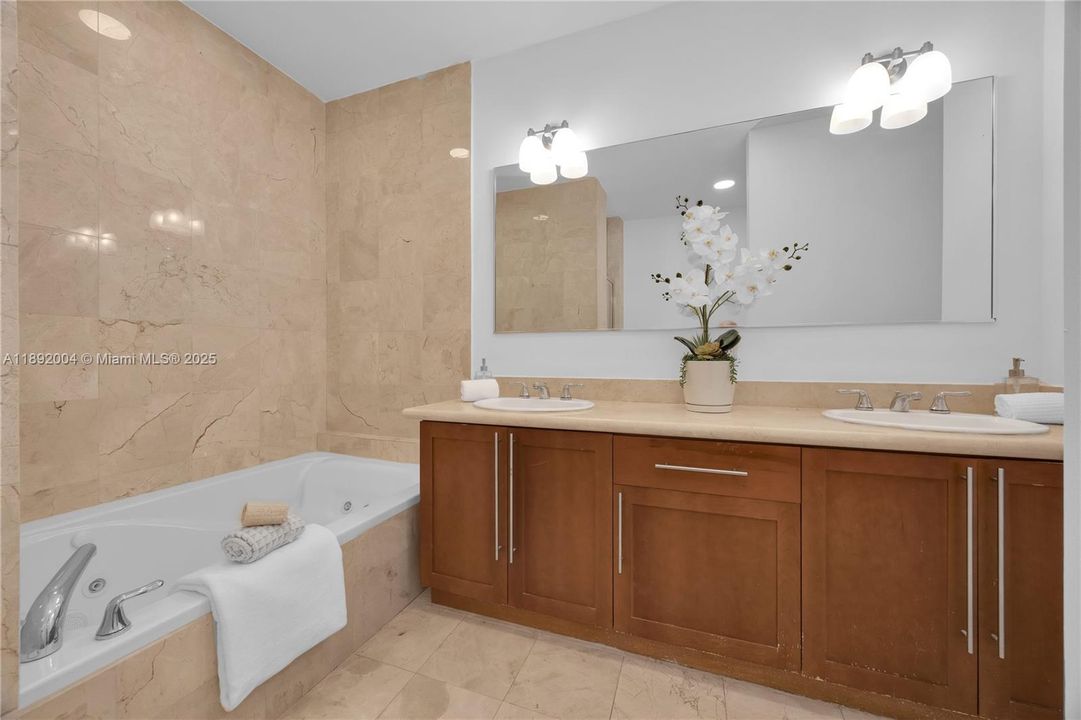 Active With Contract: $1,399,000 (3 beds, 2 baths, 1890 Square Feet)