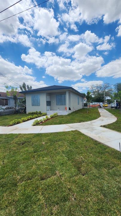 For Sale: $495,000 (4 beds, 2 baths, 1400 Square Feet)