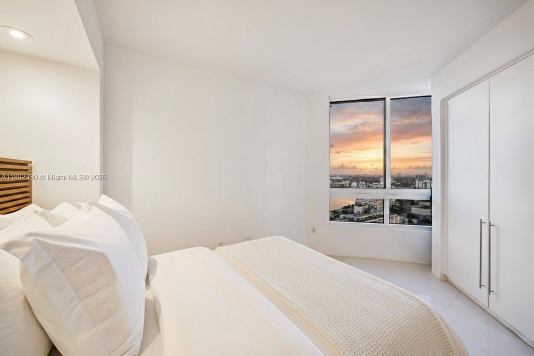 На продажу: $2,999,999 (3 спален, 2 ванн, 1761 Квадратных фут)