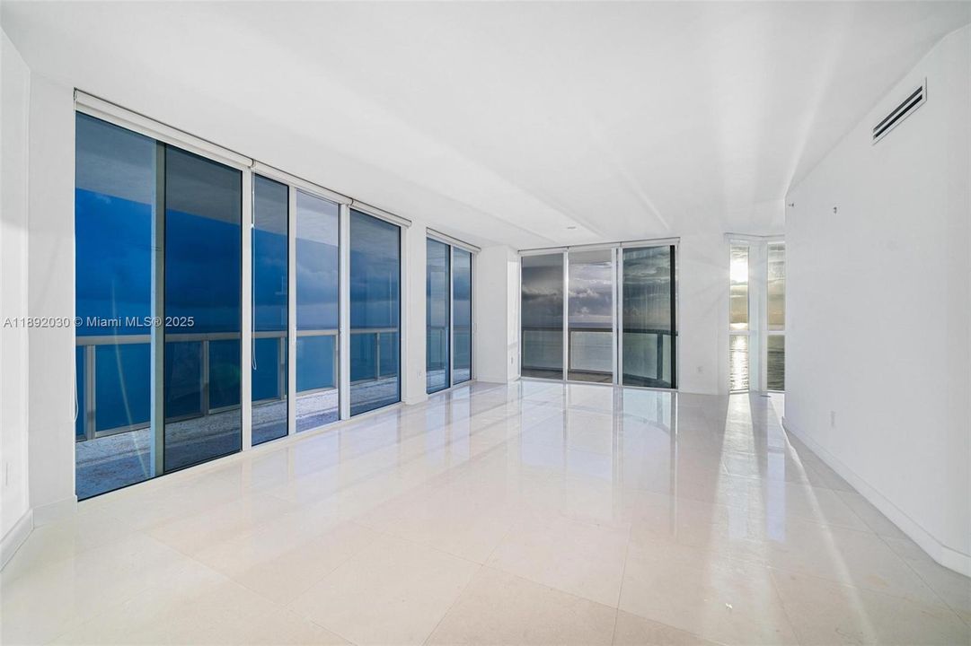 На продажу: $2,999,999 (3 спален, 2 ванн, 1761 Квадратных фут)