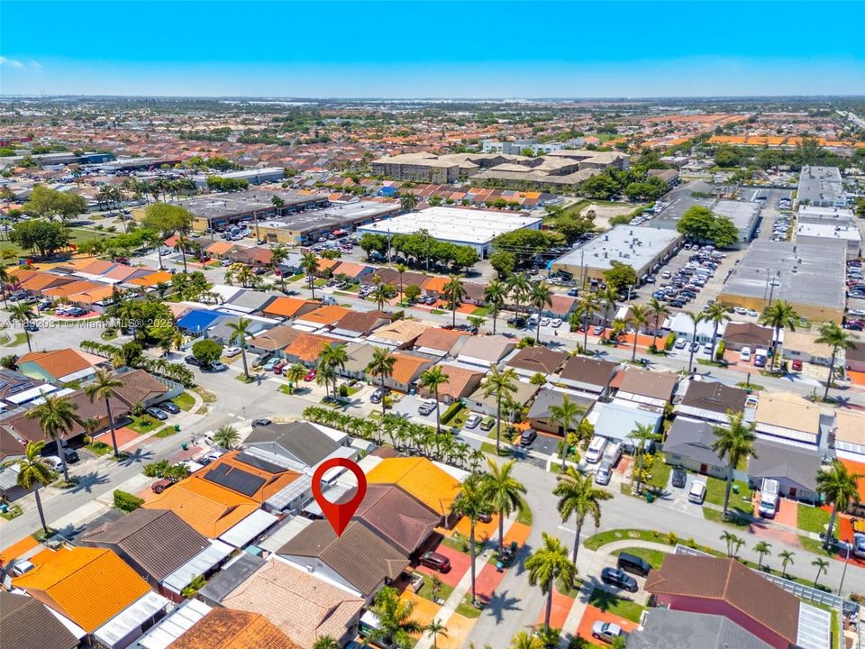 En Venta: $570,000 (3 camas, 2 baños, 1387 Pies cuadrados)