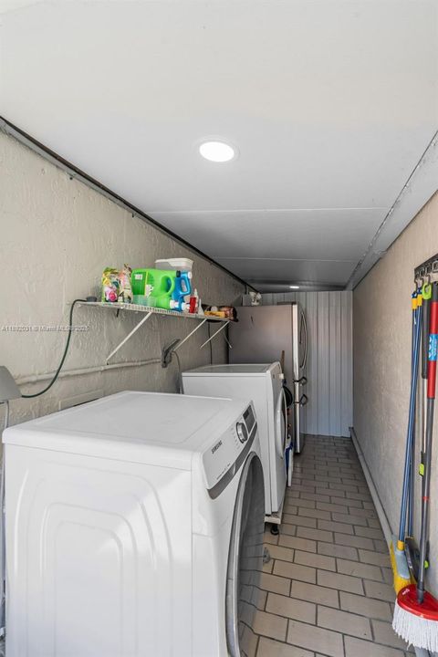 En Venta: $570,000 (3 camas, 2 baños, 1387 Pies cuadrados)