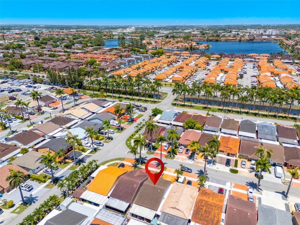 En Venta: $570,000 (3 camas, 2 baños, 1387 Pies cuadrados)