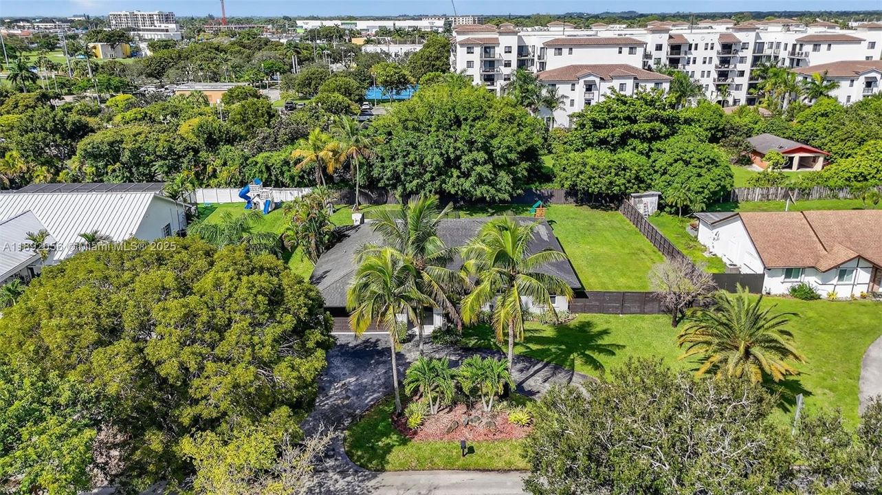 En Venta: $1,080,000 (3 camas, 2 baños, 2229 Pies cuadrados)