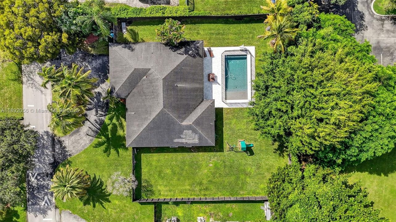 En Venta: $1,080,000 (3 camas, 2 baños, 2229 Pies cuadrados)