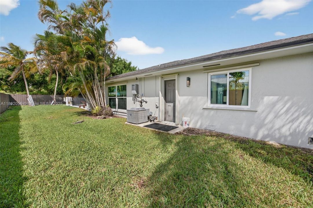 En Venta: $1,080,000 (3 camas, 2 baños, 2229 Pies cuadrados)