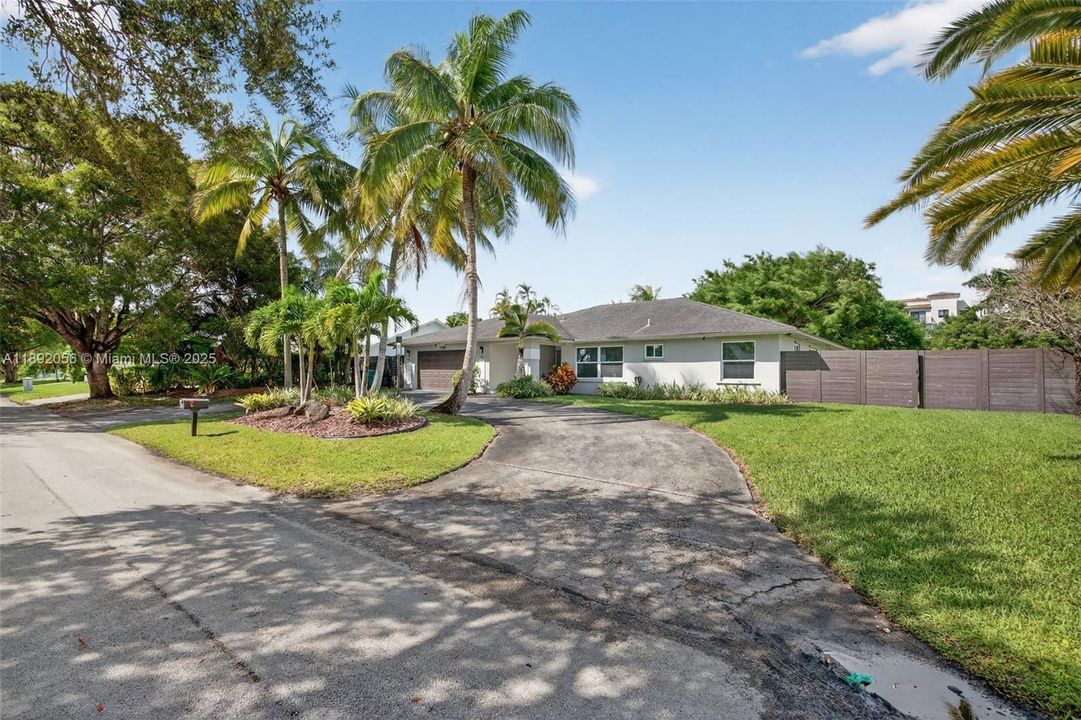 En Venta: $1,080,000 (3 camas, 2 baños, 2229 Pies cuadrados)