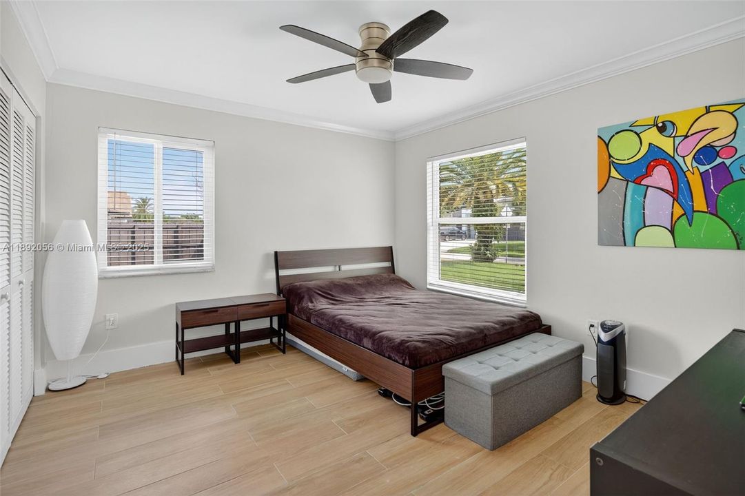 En Venta: $1,080,000 (3 camas, 2 baños, 2229 Pies cuadrados)