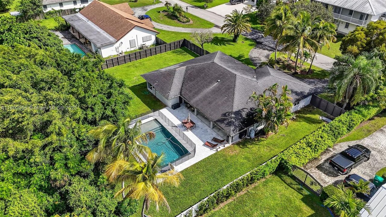 En Venta: $1,080,000 (3 camas, 2 baños, 2229 Pies cuadrados)