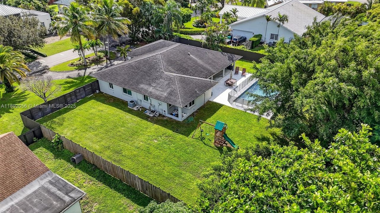 En Venta: $1,080,000 (3 camas, 2 baños, 2229 Pies cuadrados)