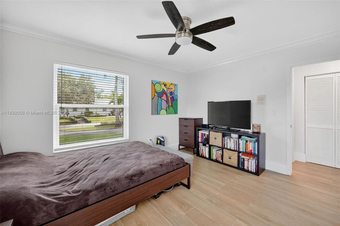 En Venta: $1,080,000 (3 camas, 2 baños, 2229 Pies cuadrados)