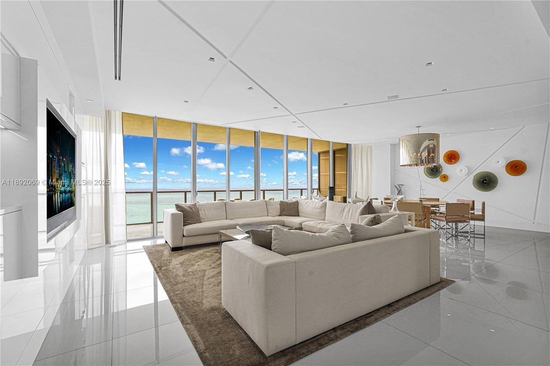 For Sale: $10,600,000 (4 beds, 4 baths, 3556 Square Feet)
