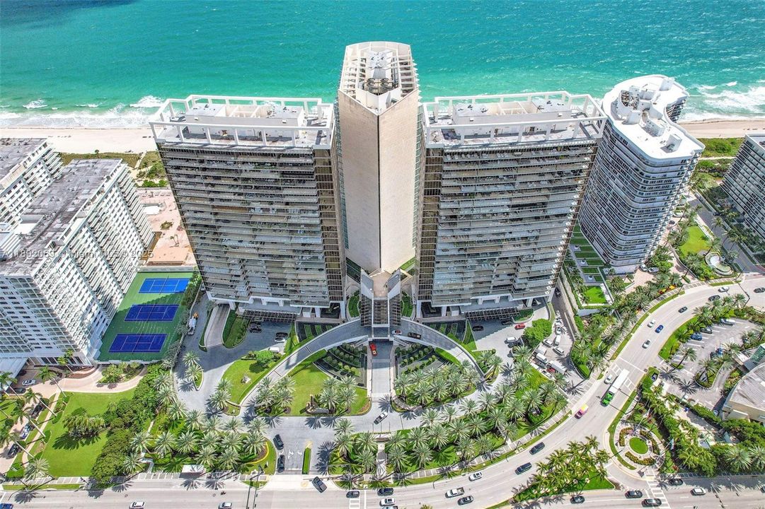 For Sale: $10,600,000 (4 beds, 4 baths, 3556 Square Feet)