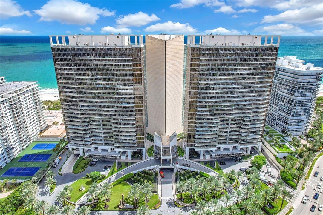 For Sale: $10,600,000 (4 beds, 4 baths, 3556 Square Feet)