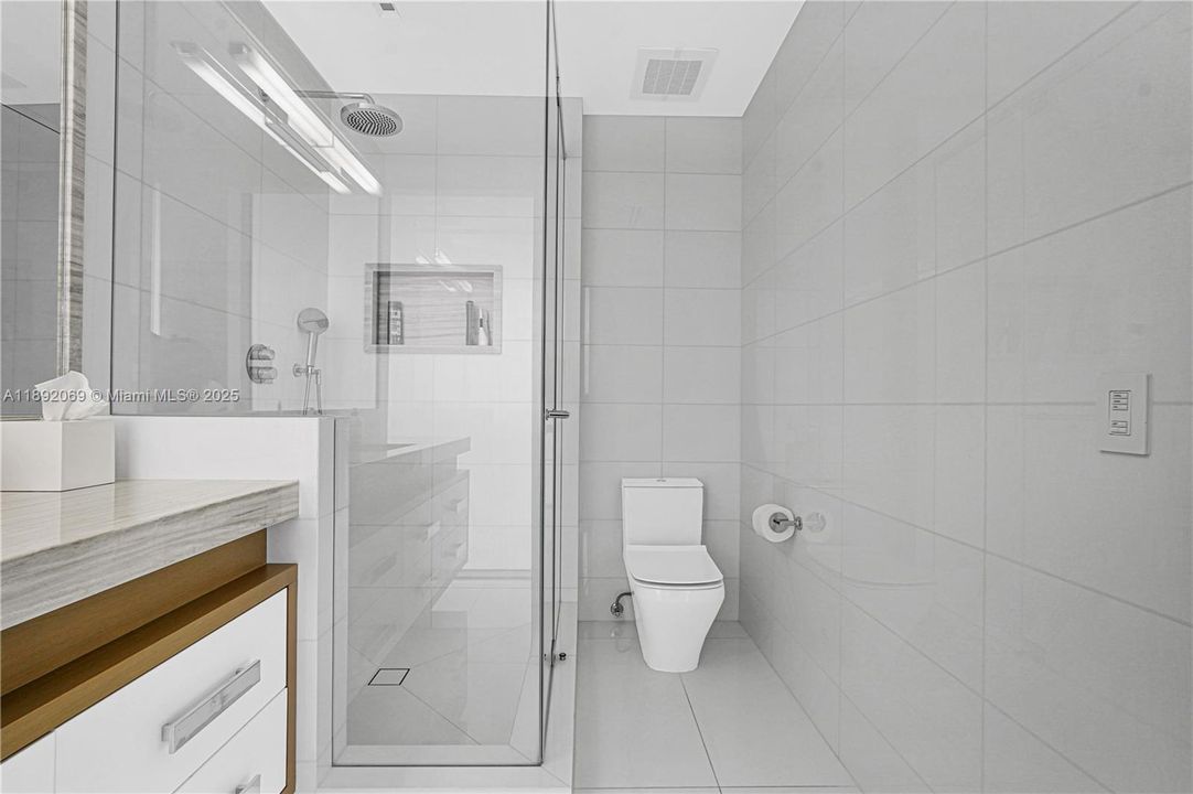 For Sale: $10,600,000 (4 beds, 4 baths, 3556 Square Feet)