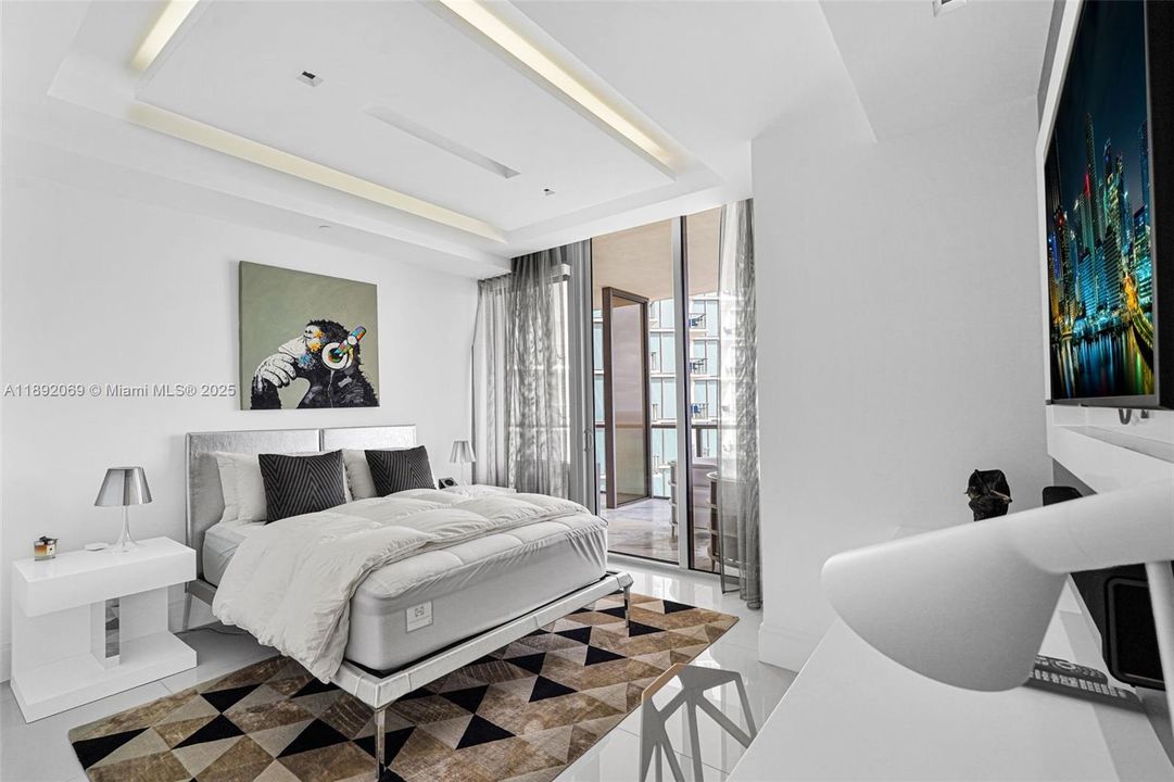 For Sale: $10,600,000 (4 beds, 4 baths, 3556 Square Feet)