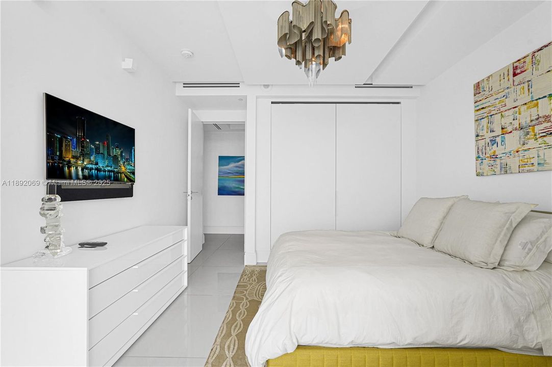 For Sale: $10,600,000 (4 beds, 4 baths, 3556 Square Feet)