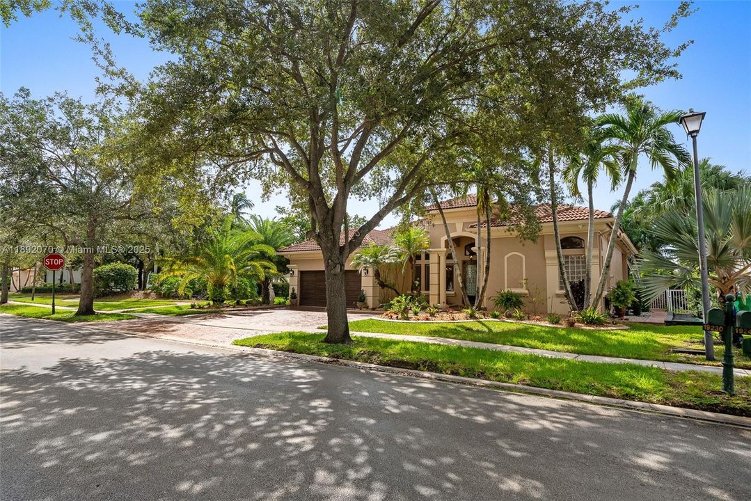 待售: $1,175,000 (5 贝兹, 3 浴室, 2576 平方英尺)