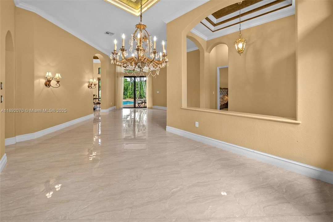 待售: $1,175,000 (5 贝兹, 3 浴室, 2576 平方英尺)