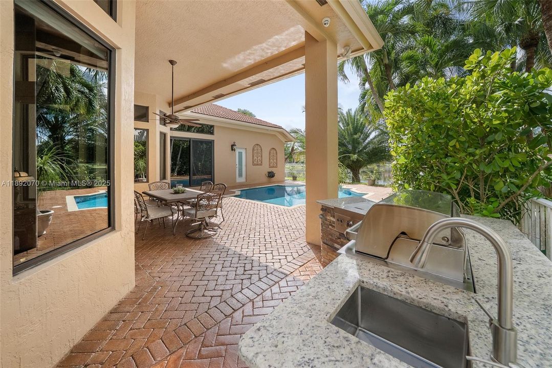 待售: $1,175,000 (5 贝兹, 3 浴室, 2576 平方英尺)