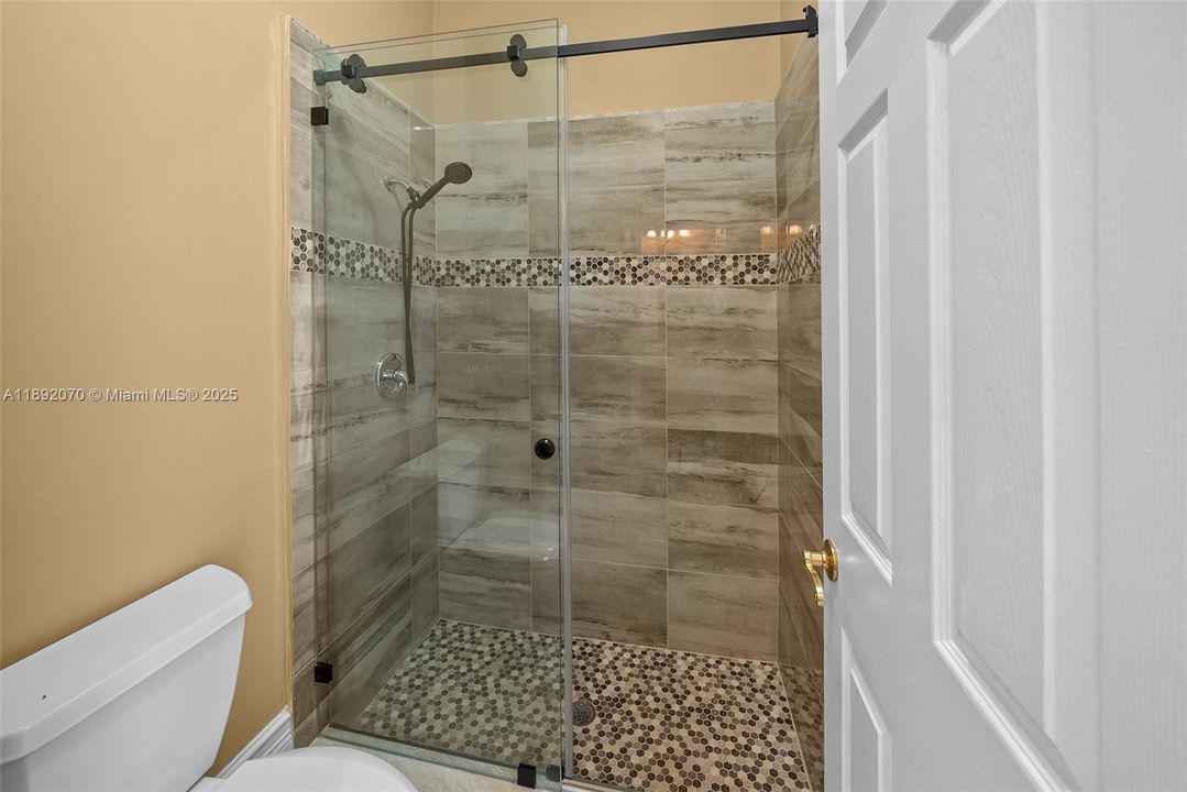 待售: $1,175,000 (5 贝兹, 3 浴室, 2576 平方英尺)