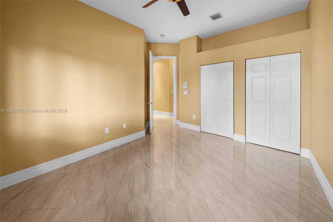 待售: $1,175,000 (5 贝兹, 3 浴室, 2576 平方英尺)