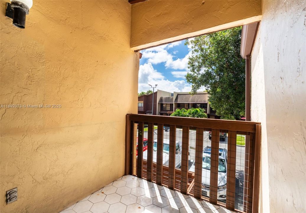 For Rent: $3,200 (3 beds, 2 baths, 1550 Square Feet)