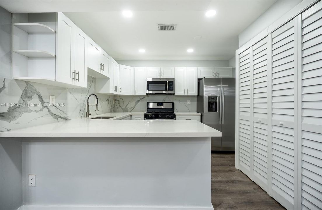 For Rent: $3,200 (3 beds, 2 baths, 1550 Square Feet)