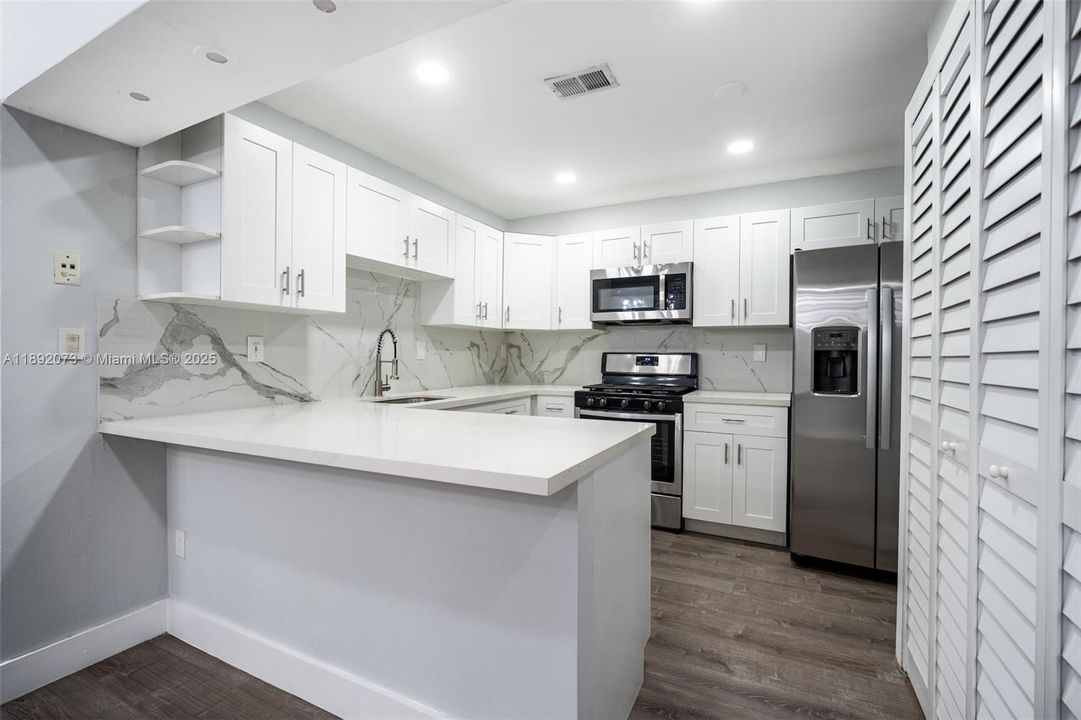 For Rent: $3,200 (3 beds, 2 baths, 1550 Square Feet)