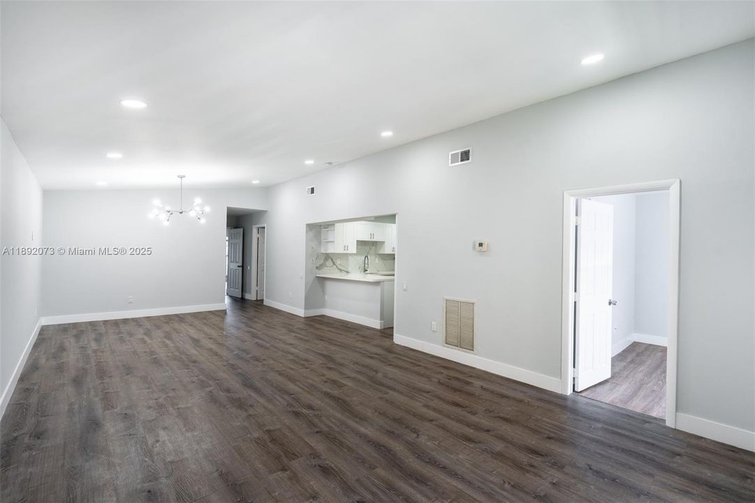 For Rent: $3,200 (3 beds, 2 baths, 1550 Square Feet)