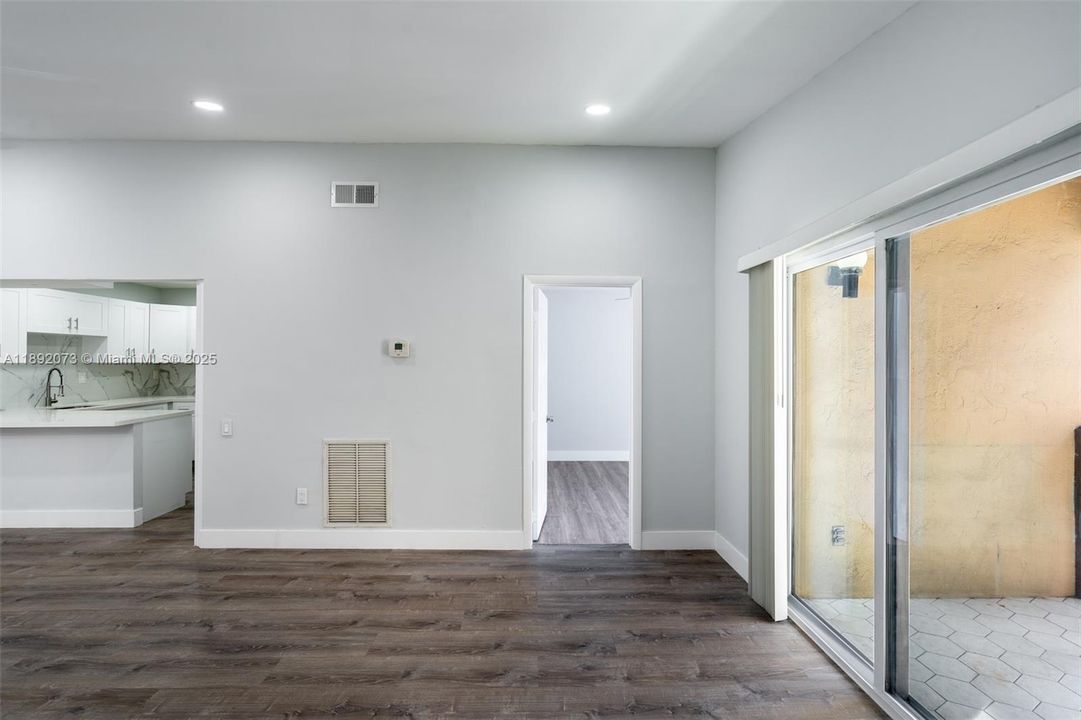 For Rent: $3,200 (3 beds, 2 baths, 1550 Square Feet)