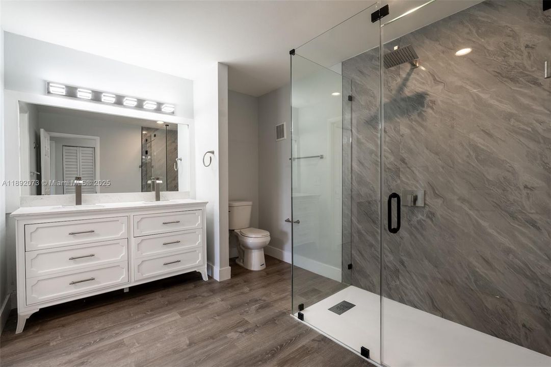 For Rent: $3,200 (3 beds, 2 baths, 1550 Square Feet)