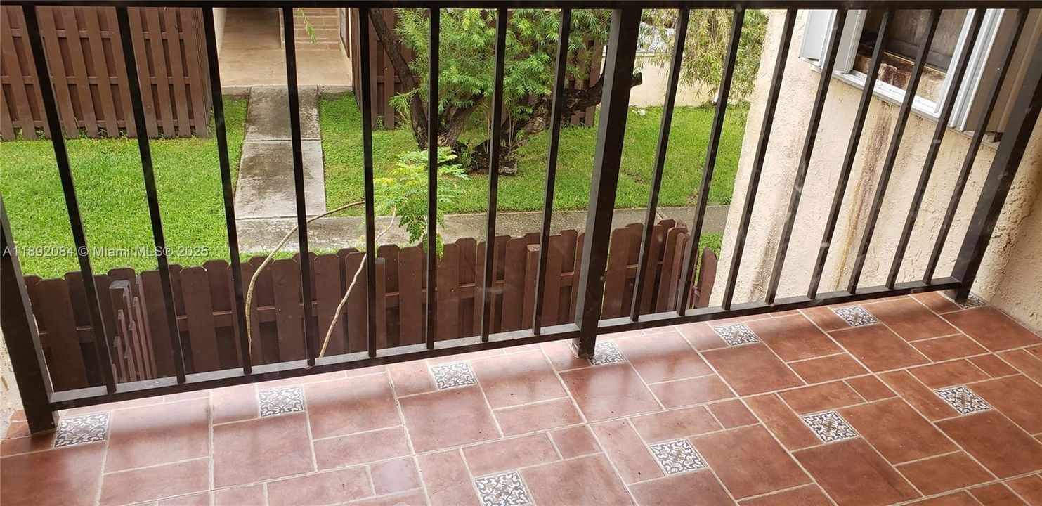 Recientemente alquilado: $2,000 (2 camas, 2 baños, 800 Pies cuadrados)