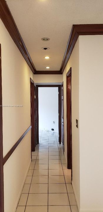 Recientemente alquilado: $2,000 (2 camas, 2 baños, 800 Pies cuadrados)