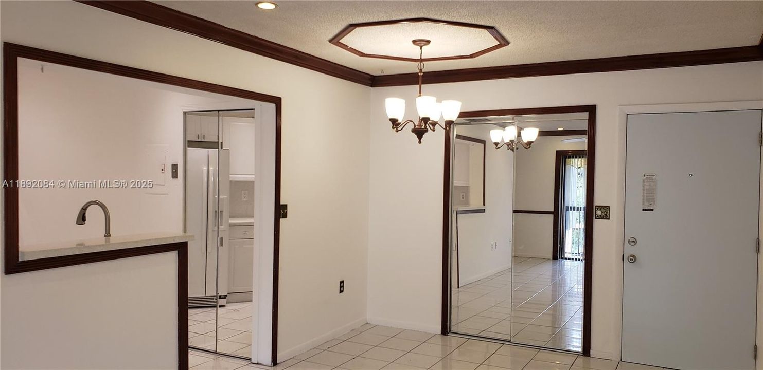 Recientemente alquilado: $2,000 (2 camas, 2 baños, 800 Pies cuadrados)