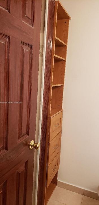 Recientemente alquilado: $2,000 (2 camas, 2 baños, 800 Pies cuadrados)