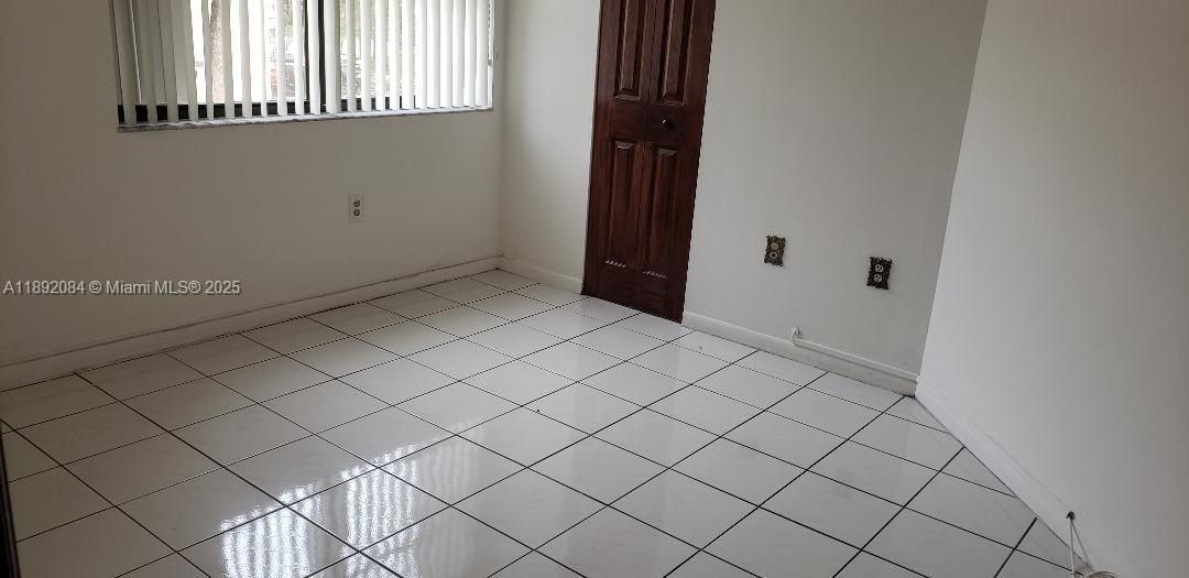 Recientemente alquilado: $2,000 (2 camas, 2 baños, 800 Pies cuadrados)