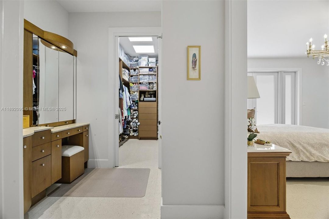 待售: $3,999,999 (5 贝兹, 3 浴室, 3487 平方英尺)