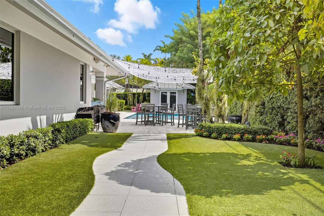 待售: $3,999,999 (5 贝兹, 3 浴室, 3487 平方英尺)