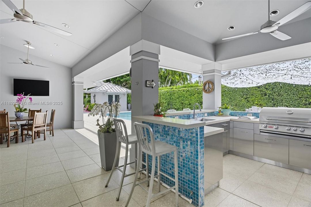 待售: $3,999,999 (5 贝兹, 3 浴室, 3487 平方英尺)