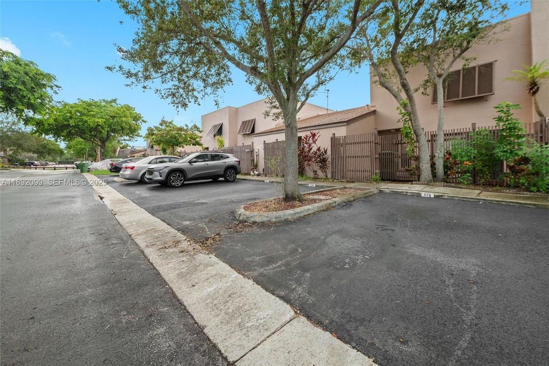 For Sale: $425,000 (3 beds, 2 baths, 1510 Square Feet)